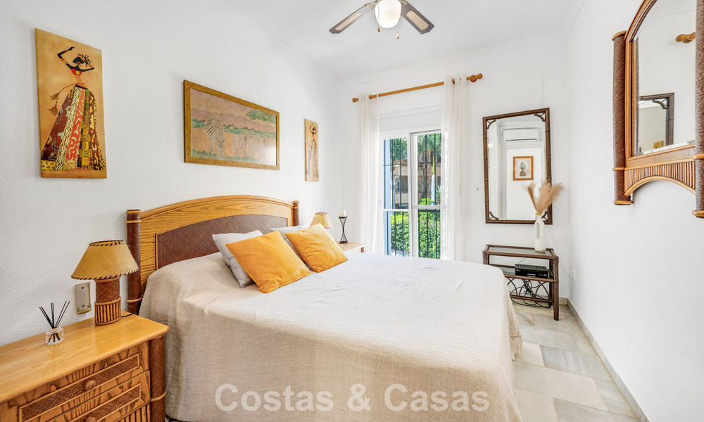 Spacieuse maison de ville à vendre dans une résidence sécurisée en bord de mer, à l'est de Marbella 787531