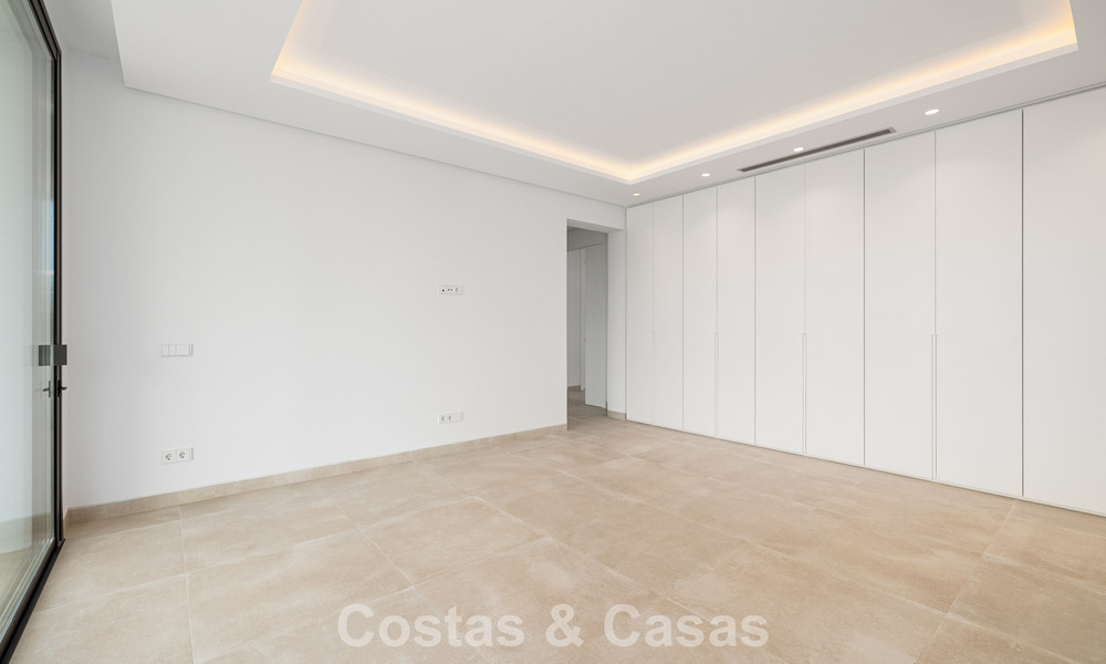 Villa contemporaine à vendre à quelques pas de la plage et des commodités, dans le centre-ville de Marbella 787461