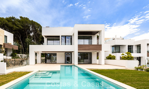 Villa contemporaine à vendre à quelques pas de la plage et des commodités, dans le centre-ville de Marbella 787465