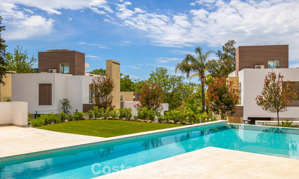 Villa contemporaine à vendre à quelques pas de la plage et des commodités, dans le centre-ville de Marbella 787468
