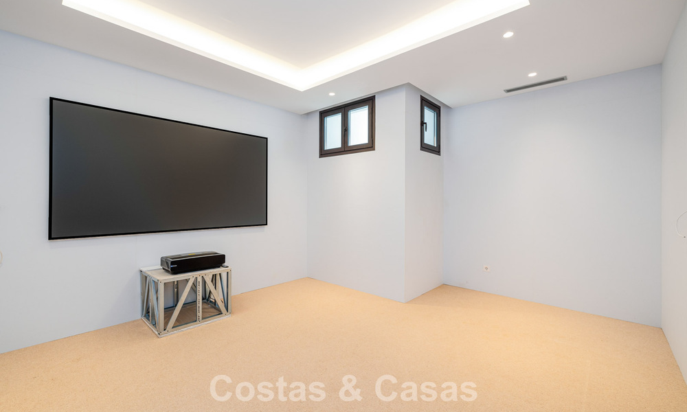 Villa contemporaine à vendre à quelques pas de la plage et des commodités, dans le centre-ville de Marbella 787474