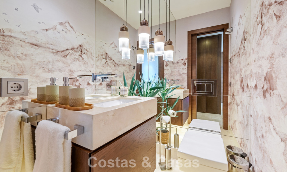 Appartement avec vue sur la mer à vendre dans un complexe prestigieux de Sierra Blanca, sur le Golden Mile de Marbella 787572