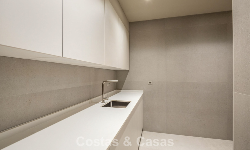 Luxueuse villa neuve, prête à emménager, à vendre dans un prestigieux complexe de golf 5* à Marbella - Benahavis 787422