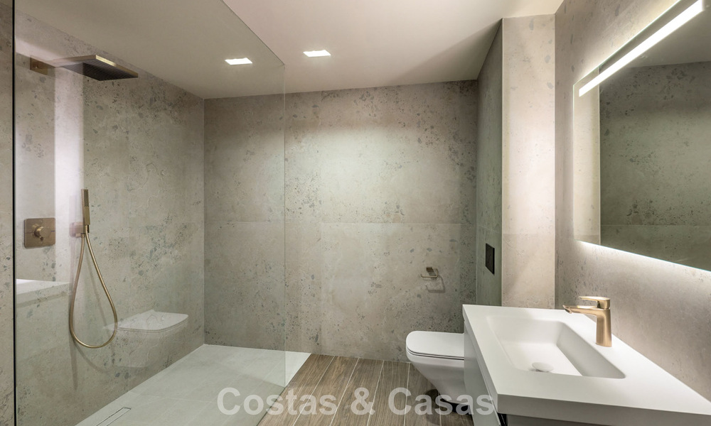 Luxueuse villa neuve, prête à emménager, à vendre dans un prestigieux complexe de golf 5* à Marbella - Benahavis 787423