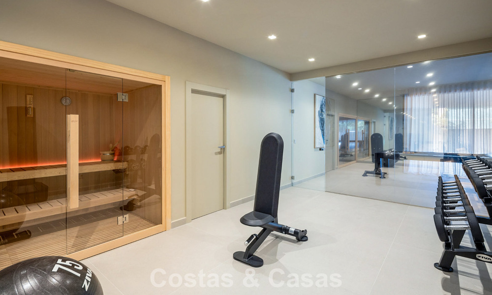 Luxueuse villa neuve, prête à emménager, à vendre dans un prestigieux complexe de golf 5* à Marbella - Benahavis 787429