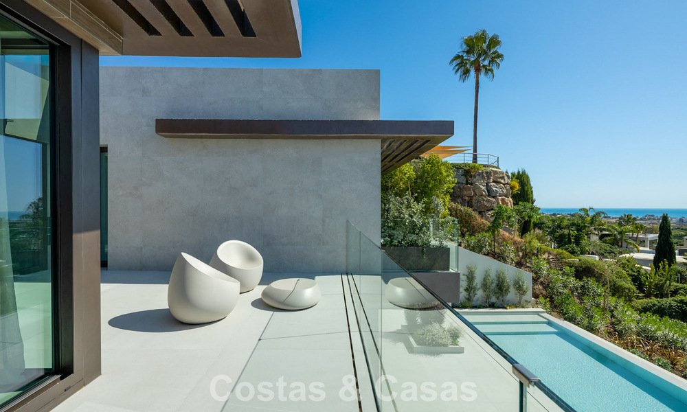 Luxueuse villa neuve, prête à emménager, à vendre dans un prestigieux complexe de golf 5* à Marbella - Benahavis 787434