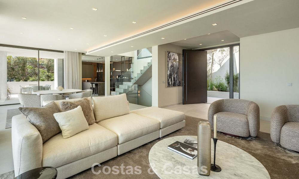 Luxueuse villa neuve, prête à emménager, à vendre dans un prestigieux complexe de golf 5* à Marbella - Benahavis 787445