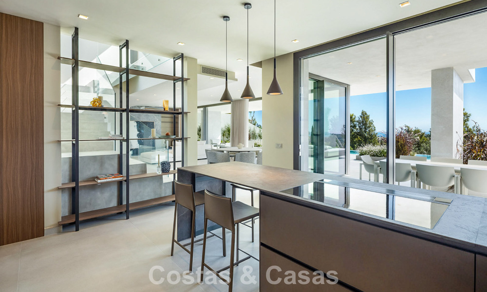 Luxueuse villa neuve, prête à emménager, à vendre dans un prestigieux complexe de golf 5* à Marbella - Benahavis 787450