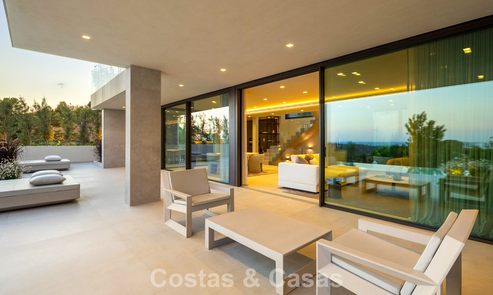 Luxueuse villa neuve, prête à emménager, à vendre dans un prestigieux complexe de golf 5* à Marbella - Benahavis 787451