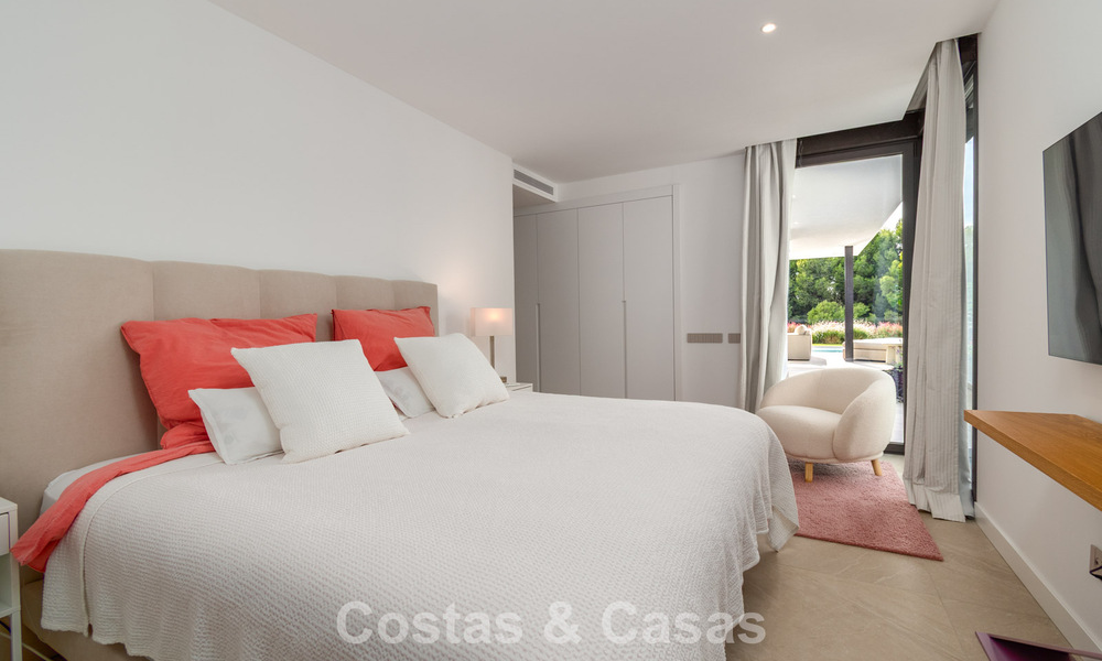 Maison moderne à vendre dans un complexe de golf à l'est du centre de Marbella 787944