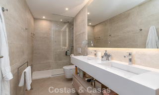 Maison moderne à vendre dans un complexe de golf à l'est du centre de Marbella 787945 