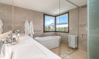 Maison moderne à vendre dans un complexe de golf à l'est du centre de Marbella 787952 