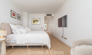 Maison moderne à vendre dans un complexe de golf à l'est du centre de Marbella 787955 