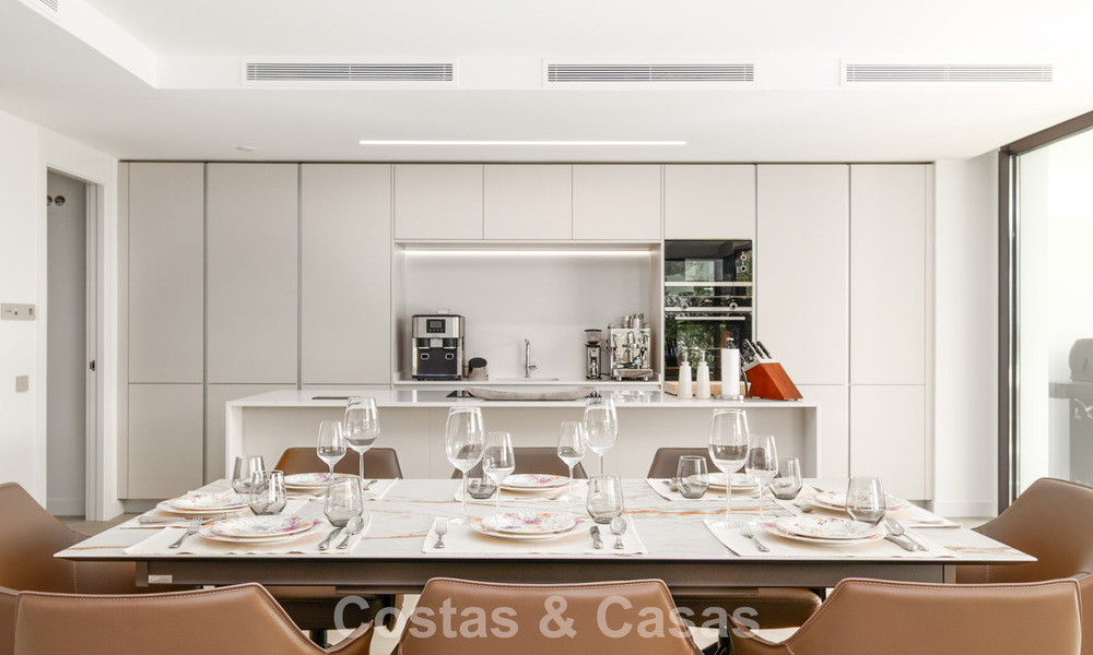 Maison moderne à vendre dans un complexe de golf à l'est du centre de Marbella 787968