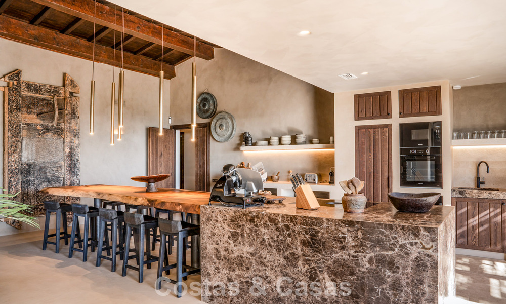 Villa prête à emménager, dans le style chic d'Ibiza, avec vue sur la mer, à vendre sur le nouveau Golden Mile entre Marbella et Estepona 787782