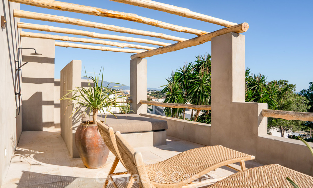 Villa prête à emménager, dans le style chic d'Ibiza, avec vue sur la mer, à vendre sur le nouveau Golden Mile entre Marbella et Estepona 787786