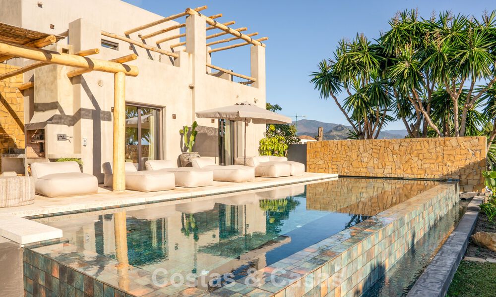 Villa prête à emménager, dans le style chic d'Ibiza, avec vue sur la mer, à vendre sur le nouveau Golden Mile entre Marbella et Estepona 787788