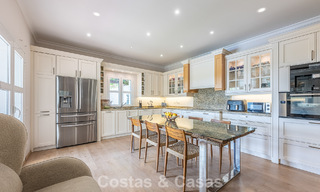 Villa de luxe méditerranéenne avec vue panoramique à vendre, nichée dans les collines verdoyantes de Marbella - Benahavís 789886 