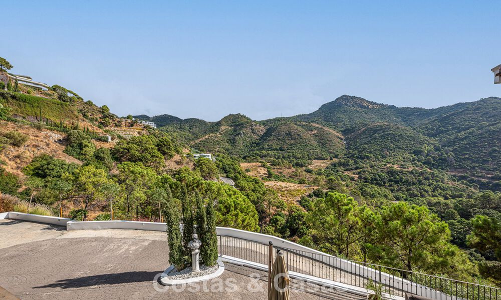 Villa de luxe méditerranéenne avec vue panoramique à vendre, nichée dans les collines verdoyantes de Marbella - Benahavís 789898