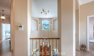 Villa de luxe méditerranéenne avec vue panoramique à vendre, nichée dans les collines verdoyantes de Marbella - Benahavís 789903 
