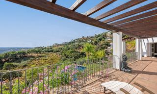 Villa de luxe méditerranéenne avec vue panoramique à vendre, nichée dans les collines verdoyantes de Marbella - Benahavís 789908 