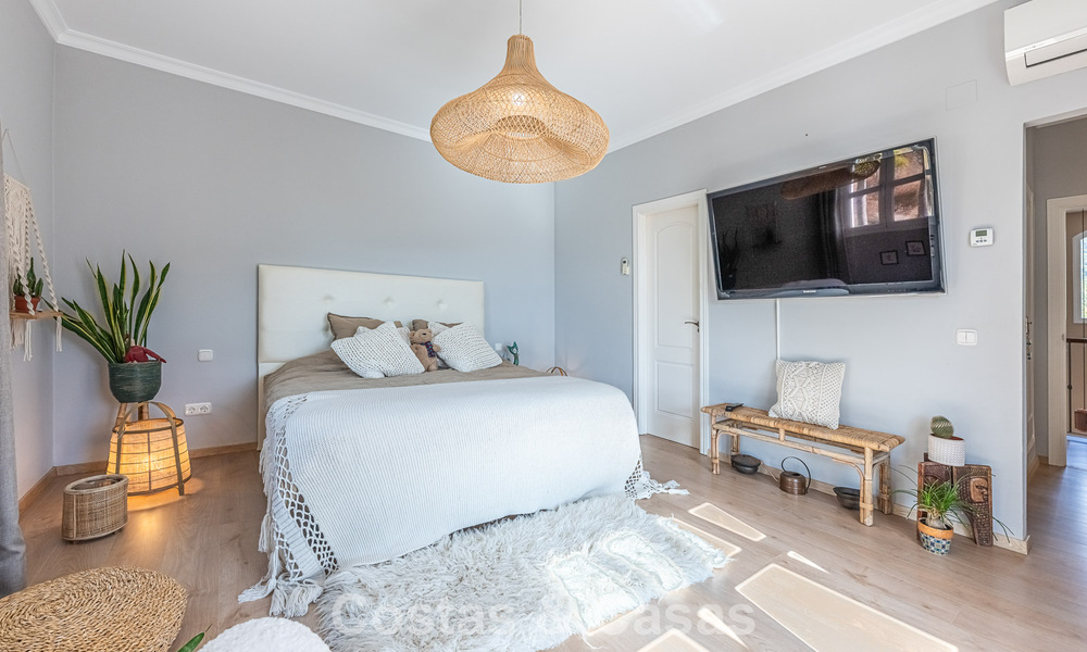 Villa de luxe méditerranéenne avec vue panoramique à vendre, nichée dans les collines verdoyantes de Marbella - Benahavís 789910