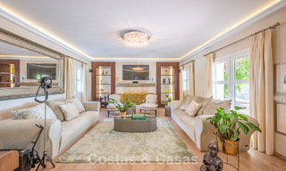 Villa de luxe méditerranéenne avec vue panoramique à vendre, nichée dans les collines verdoyantes de Marbella - Benahavís 789916 