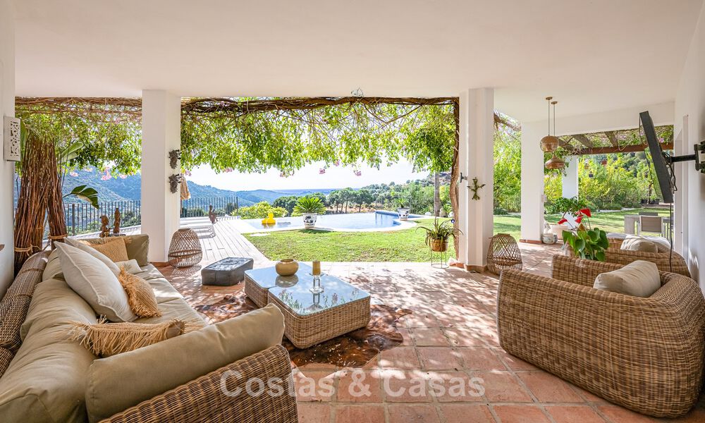Villa de luxe méditerranéenne avec vue panoramique à vendre, nichée dans les collines verdoyantes de Marbella - Benahavís 789919