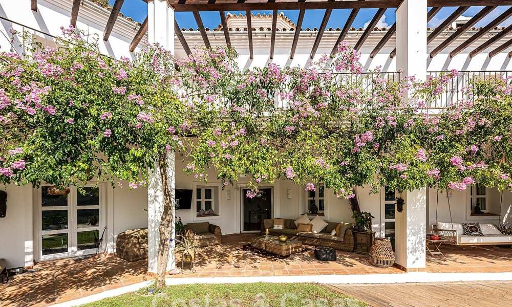 Villa de luxe méditerranéenne avec vue panoramique à vendre, nichée dans les collines verdoyantes de Marbella - Benahavís 789926