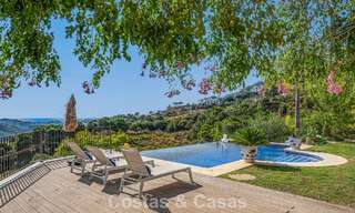 Villa de luxe méditerranéenne avec vue panoramique à vendre, nichée dans les collines verdoyantes de Marbella - Benahavís 789929 