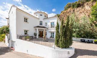 Villa de luxe méditerranéenne avec vue panoramique à vendre, nichée dans les collines verdoyantes de Marbella - Benahavís 789937 