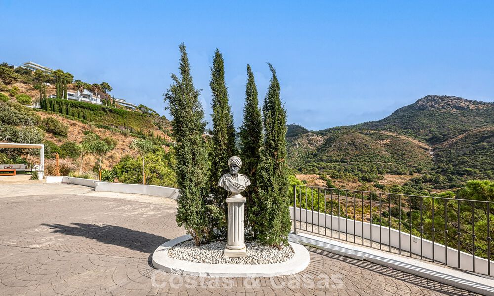 Villa de luxe méditerranéenne avec vue panoramique à vendre, nichée dans les collines verdoyantes de Marbella - Benahavís 789938
