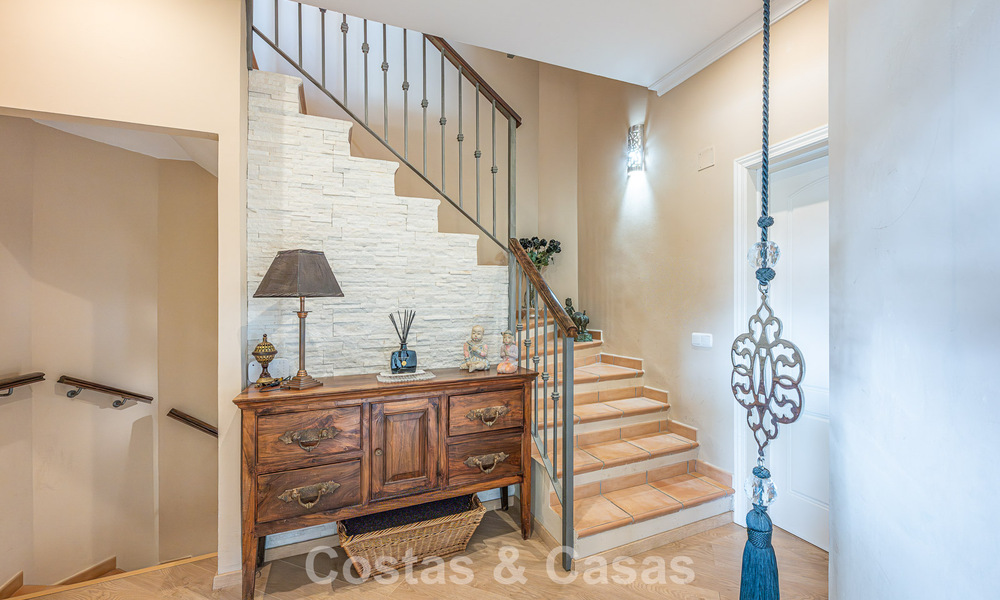 Villa de luxe méditerranéenne avec vue panoramique à vendre, nichée dans les collines verdoyantes de Marbella - Benahavís 789940