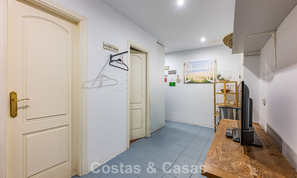 Villa de luxe méditerranéenne avec vue panoramique à vendre, nichée dans les collines verdoyantes de Marbella - Benahavís 789941