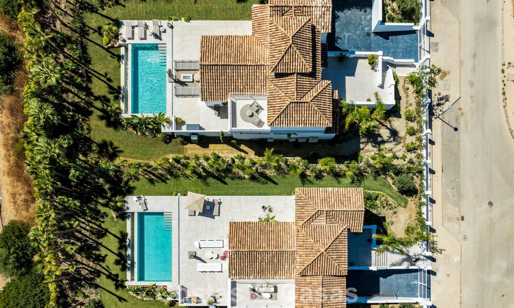 2 villas de luxe contemporaines à vendre, situées côte à côte à seulement 400 m de la plage à Casares, Costa del Sol 788019