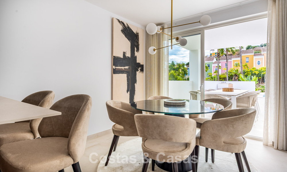 2 villas de luxe contemporaines à vendre, situées côte à côte à seulement 400 m de la plage à Casares, Costa del Sol 788023