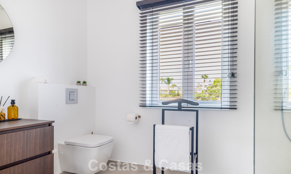 2 villas de luxe contemporaines à vendre, situées côte à côte à seulement 400 m de la plage à Casares, Costa del Sol 788041