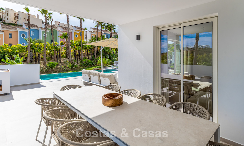 2 villas de luxe contemporaines à vendre, situées côte à côte à seulement 400 m de la plage à Casares, Costa del Sol 788045