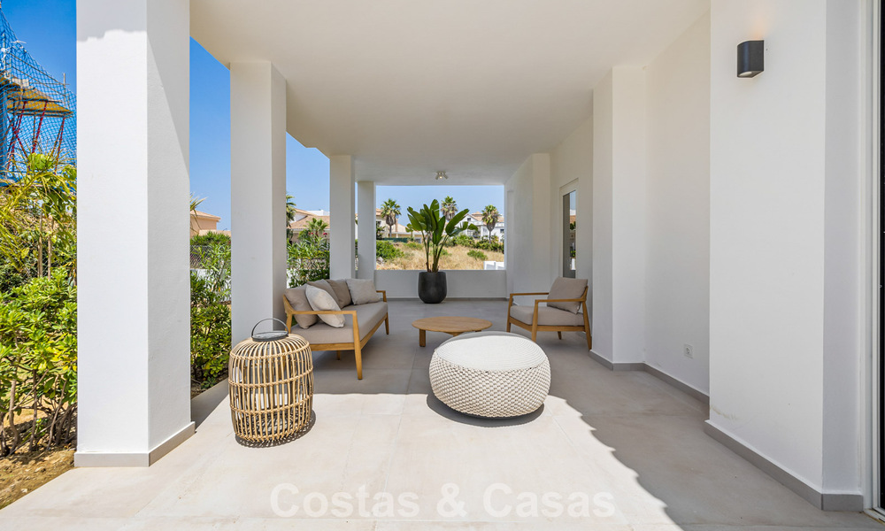 2 villas de luxe contemporaines à vendre, situées côte à côte à seulement 400 m de la plage à Casares, Costa del Sol 788061