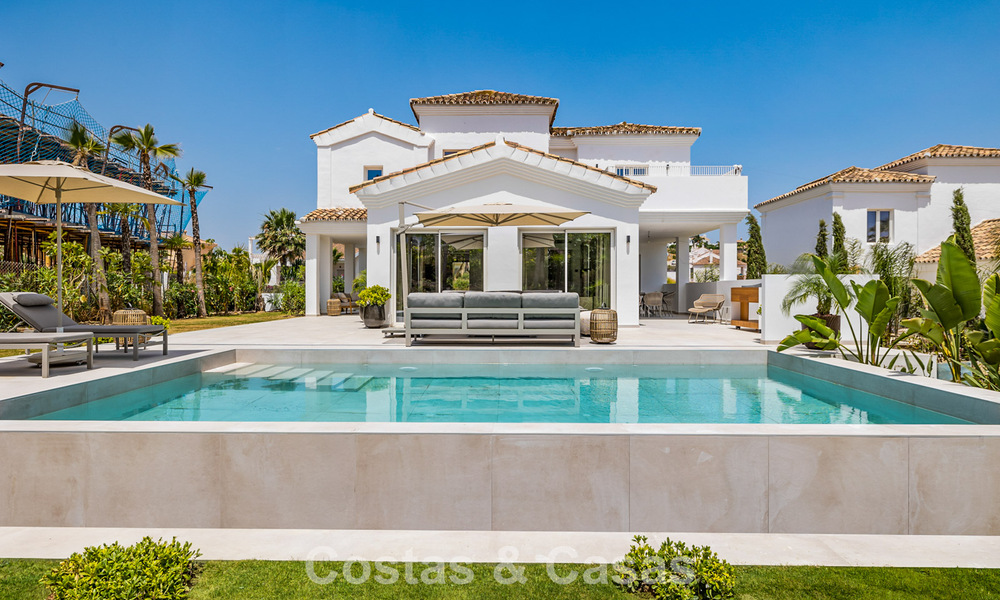 2 villas de luxe contemporaines à vendre, situées côte à côte à seulement 400 m de la plage à Casares, Costa del Sol 788066