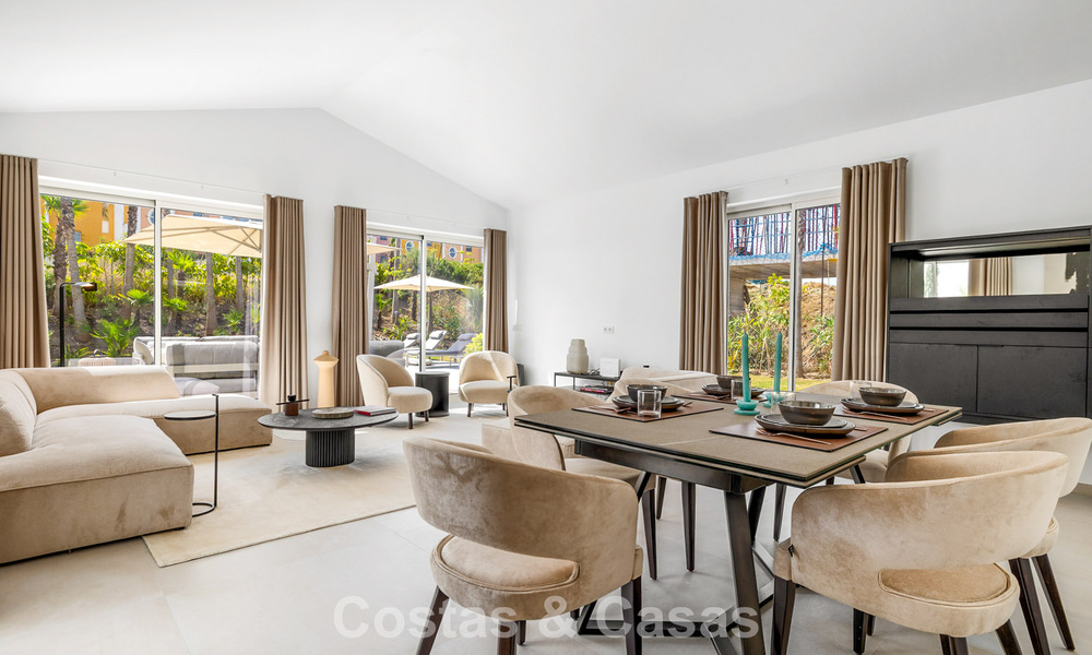 2 villas de luxe contemporaines à vendre, situées côte à côte à seulement 400 m de la plage à Casares, Costa del Sol 788071