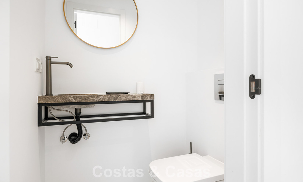 2 villas de luxe contemporaines à vendre, situées côte à côte à seulement 400 m de la plage à Casares, Costa del Sol 788081