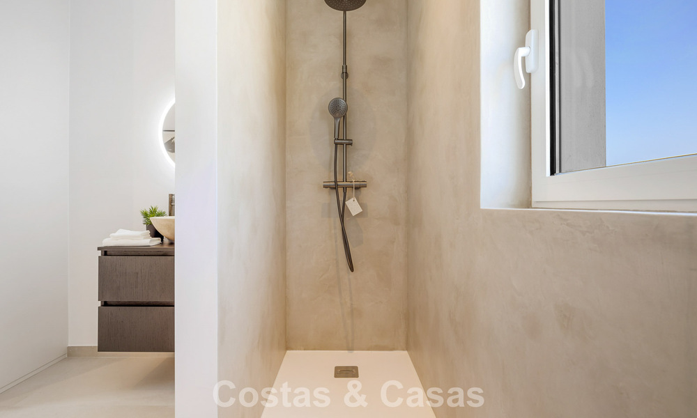 2 villas de luxe contemporaines à vendre, situées côte à côte à seulement 400 m de la plage à Casares, Costa del Sol 788099