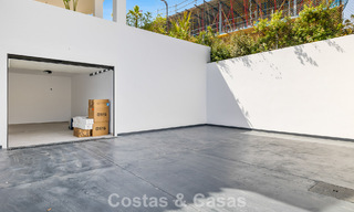 2 villas de luxe contemporaines à vendre, situées côte à côte à seulement 400 m de la plage à Casares, Costa del Sol 788113 
