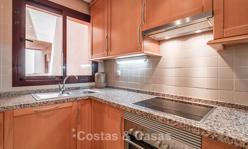 Appartement spacieux, prêt à emménager avec vue sur la mer à vendre à Benahavís - Marbella 787878