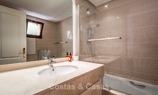 Appartement spacieux, prêt à emménager avec vue sur la mer à vendre à Benahavís - Marbella 787887 