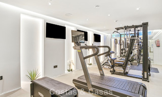 Magnifique villa néoclassique à vendre dans le prestigieux domaine privé et sécurisé de Sierra Blanca, Marbella 788195 