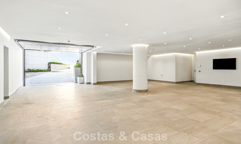 Magnifique villa néoclassique à vendre dans le prestigieux domaine privé et sécurisé de Sierra Blanca, Marbella 788196