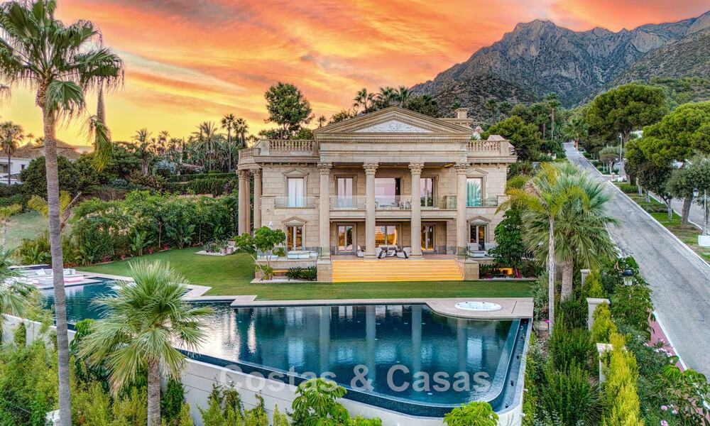 Magnifique villa néoclassique à vendre dans le prestigieux domaine privé et sécurisé de Sierra Blanca, Marbella 788198