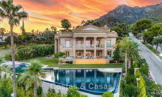Magnifique villa néoclassique à vendre dans le prestigieux domaine privé et sécurisé de Sierra Blanca, Marbella 788198 